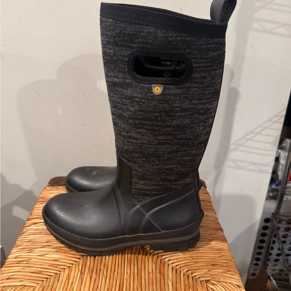 Bogs Shoes - Women’s Bogs Black and Gray Tall Boots Size 6